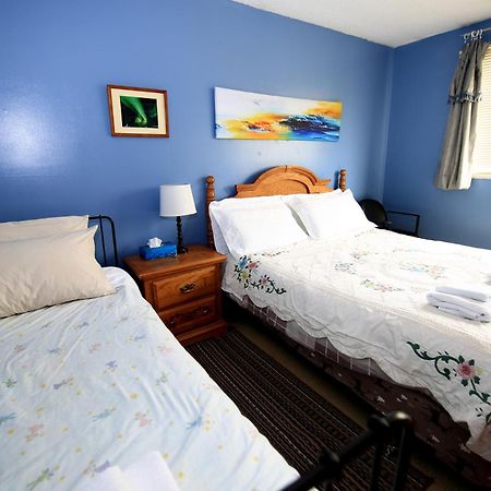 Jenny Guest House Yellowknife Exterior foto